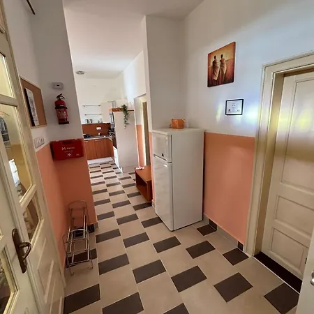بيت للعطل House Mernye